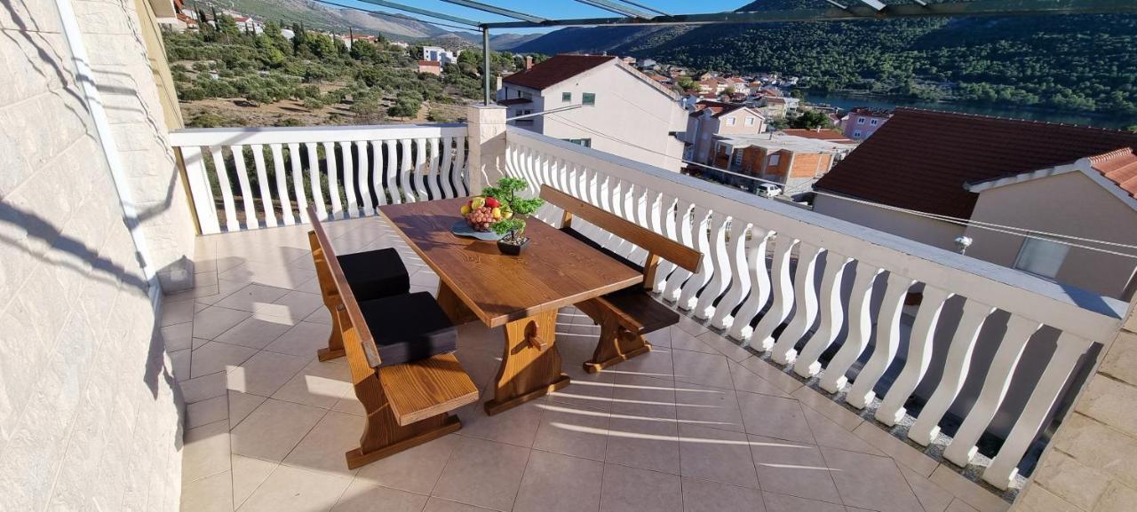 Apartments Cosic Grebastica Exterior photo